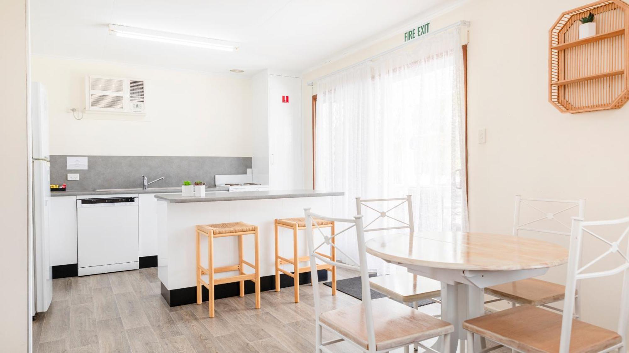 Palm View Holiday Apartments Bowen Zewnętrze zdjęcie